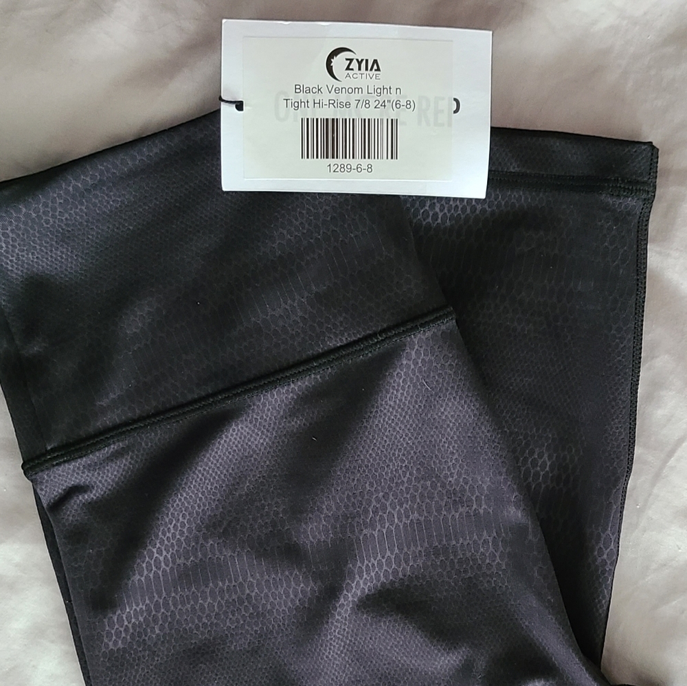 Zyia Black Venom Leggings Light N Tight